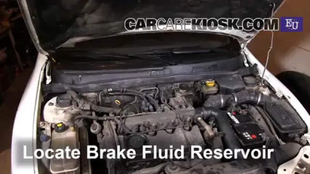 1998 Fiat Marea SX Estate 1.9L 4 Cyl. Turbo Diesel Líquido de frenos Agregar fluido